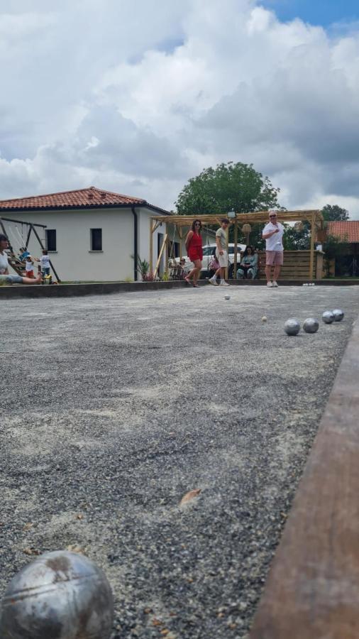 Villa Jacuzzi, Terrain De Petanque Et Aire De Jeux Vue Sur Les Pyrenees Seilhan Eksteriør bilde